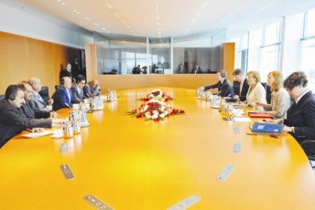 الرئيس وميركل في المباحثات الرسمية أمس الأول